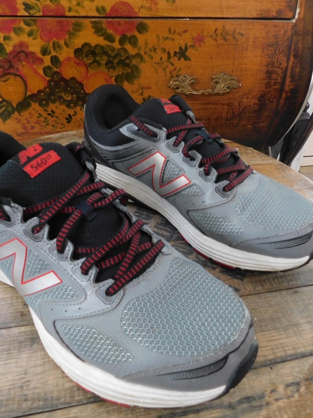 New Balance 560 V7 M560LS7 Size 10.5 4 E Gray Mens